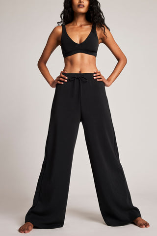 Detail view of Airis Track Pant in Black for sizer