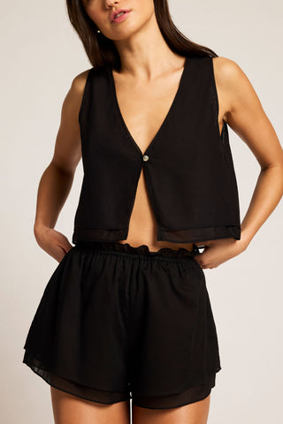 Detail view of Island Play Top in Black for sizer